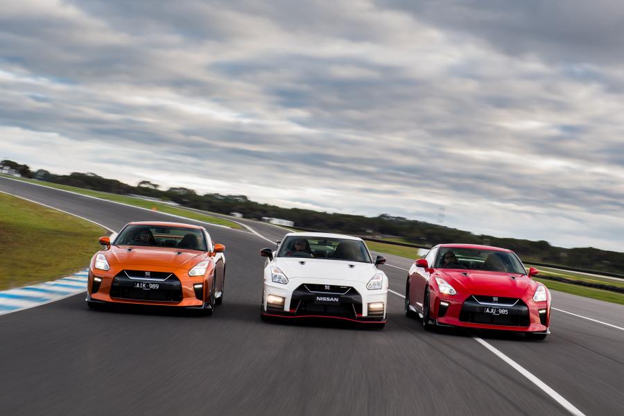  Nissan GT-R Nismo 2017 года  (AU) (фото 32 из 34)